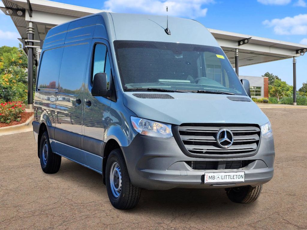 2024 Mercedes-Benz Sprinter 2500 Cargo 144 WB 2