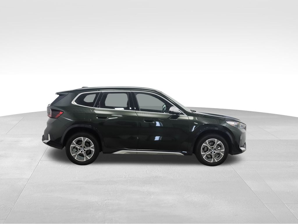Thumbnail: 2023 BMW X1 - 6