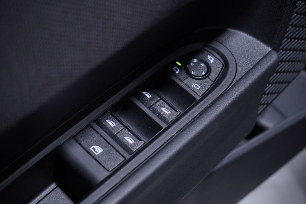 Thumbnail: 2025 MINI Cooper - 13