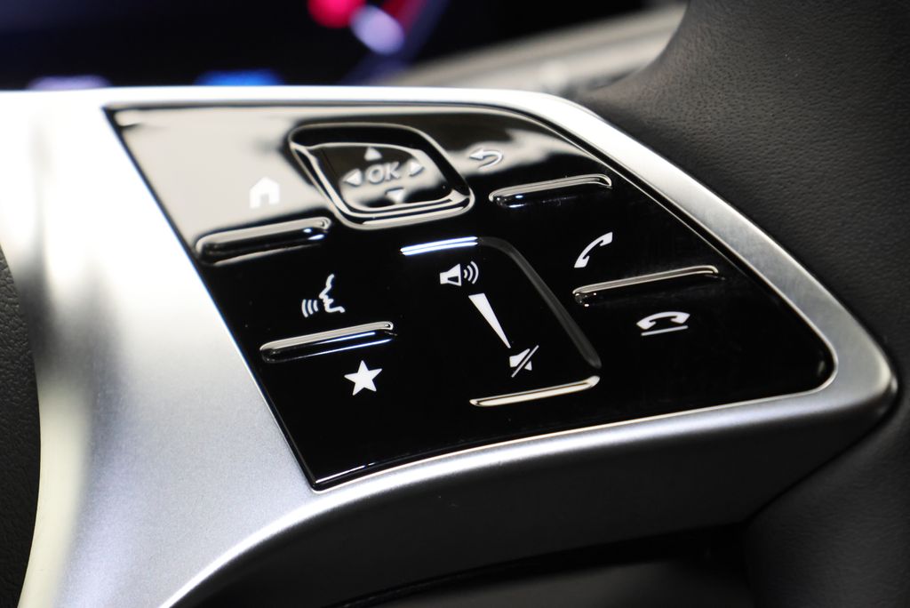 Thumbnail: 2026 Mercedes-Benz GLC - 23