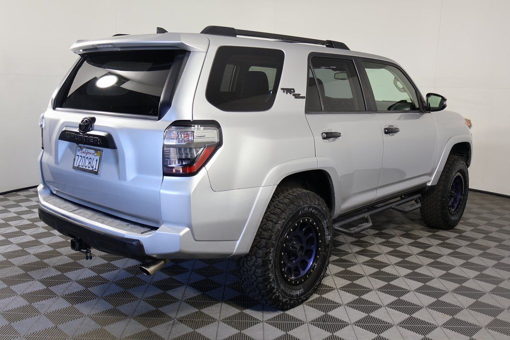 Thumbnail: 2017 Toyota 4Runner - 4