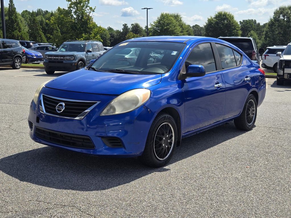 2013 Nissan Versa 1.6 SV