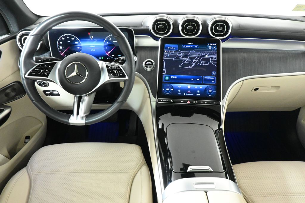 Thumbnail: 2024 Mercedes-Benz GLC - 17