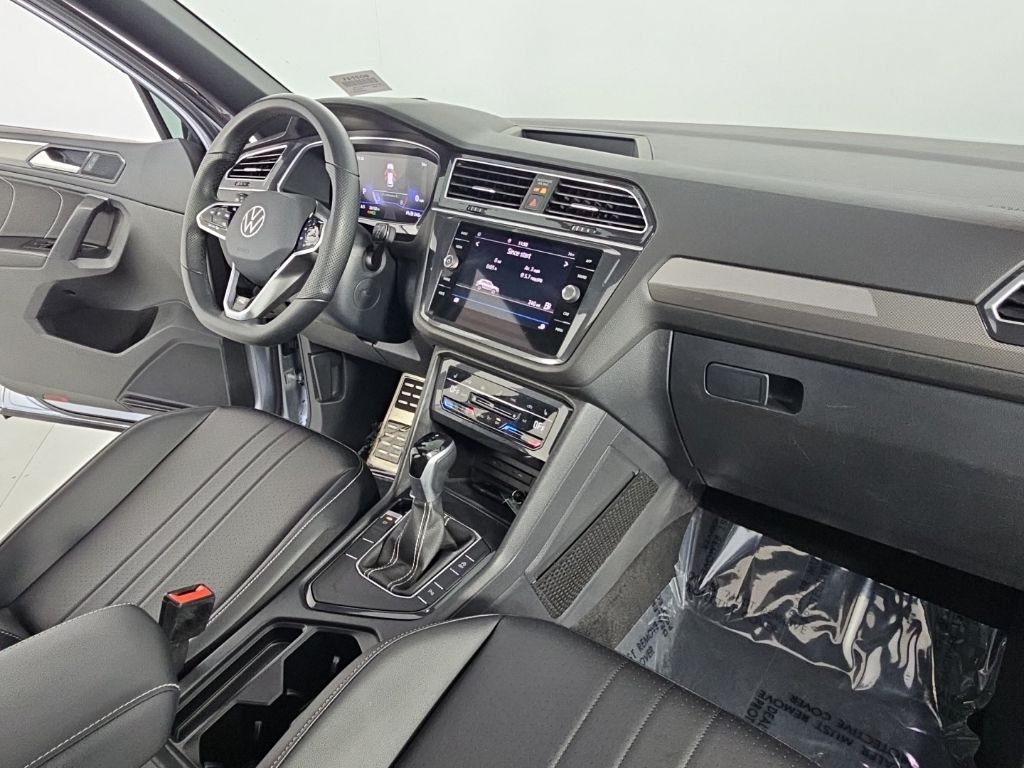 Thumbnail: 2023 Volkswagen Tiguan - 13