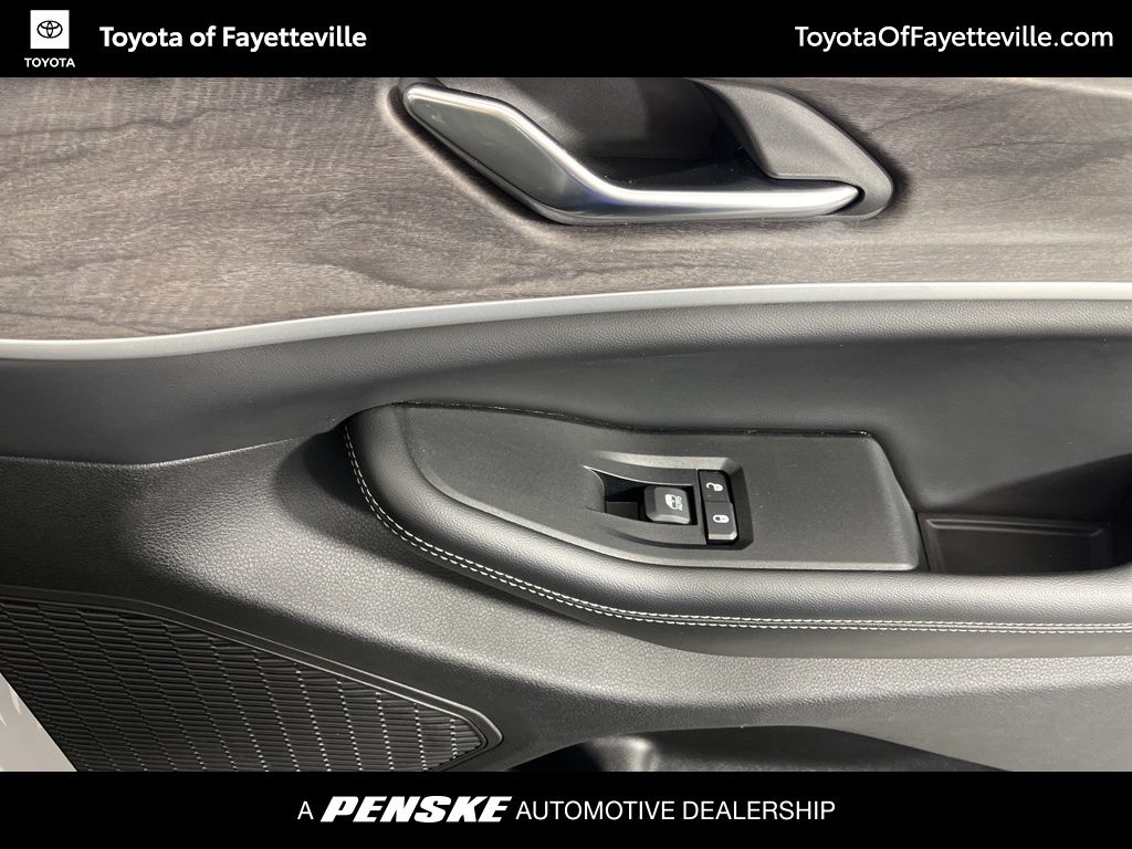 Thumbnail: 2024 Jeep Grand Cherokee L - 24