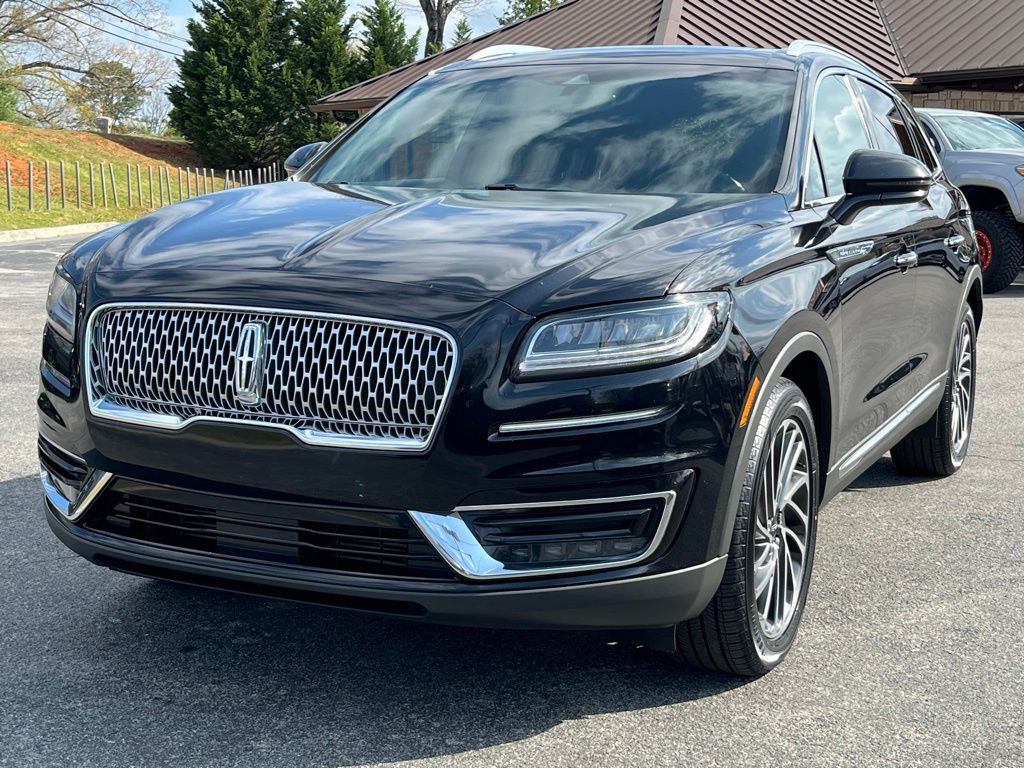 View vehicle photo 4