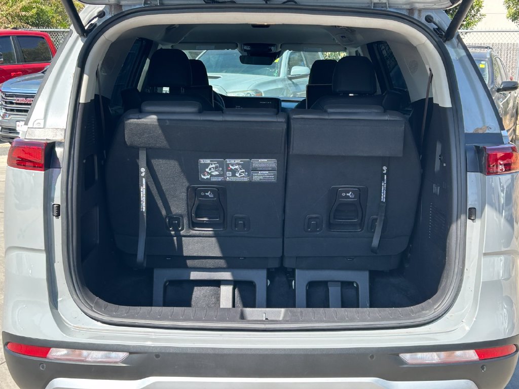 Used 2023 Kia Carnival Van