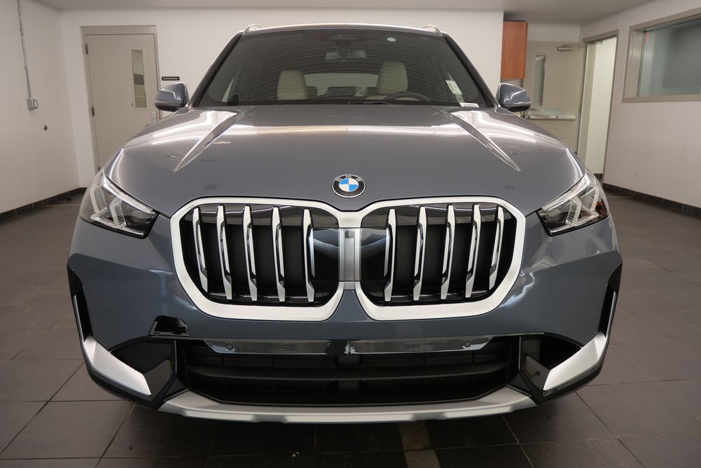 2025 BMW X1 xDrive28i 9