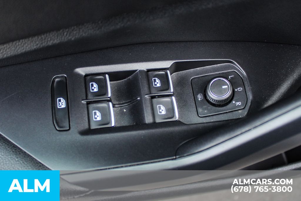 Used 2025 Black Volkswagen 1.5T Sport image 36