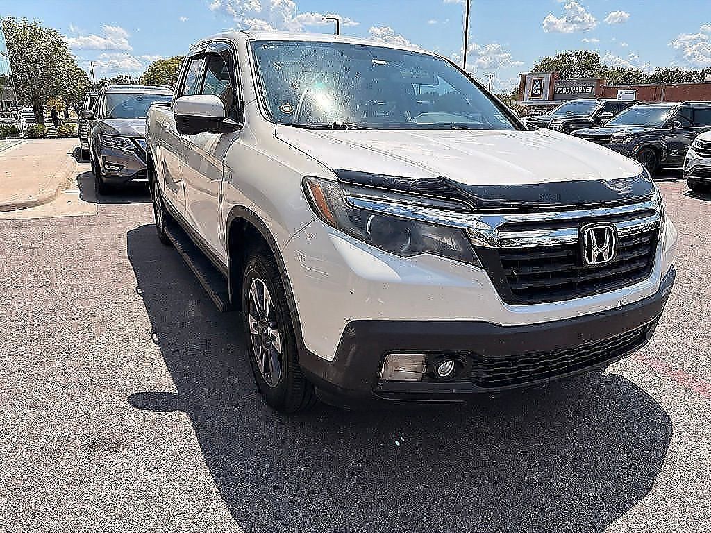 White 2017 Honda Ridgeline Pickup Truck All-Wheel Drive 6-Speed Automatic
