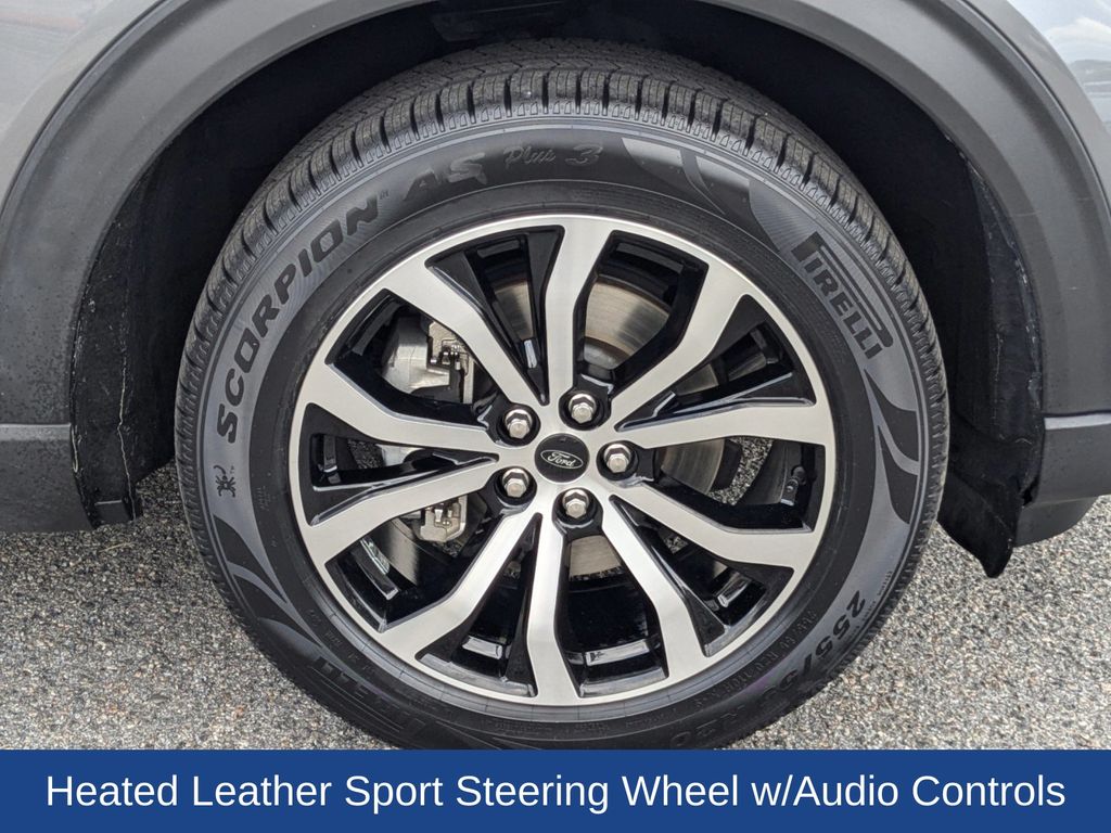 2022 Ford Explorer ST-Line