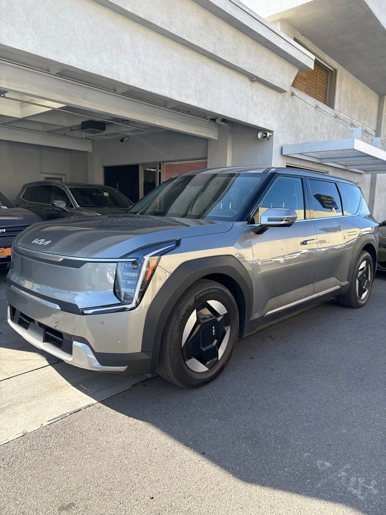 Pebble 2024 Kia EV9 SUV / Crossover Rear-Wheel Drive 1-Speed Automatic