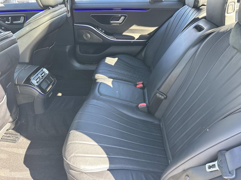 Thumbnail: 2022 Mercedes-Benz S-Class - 26