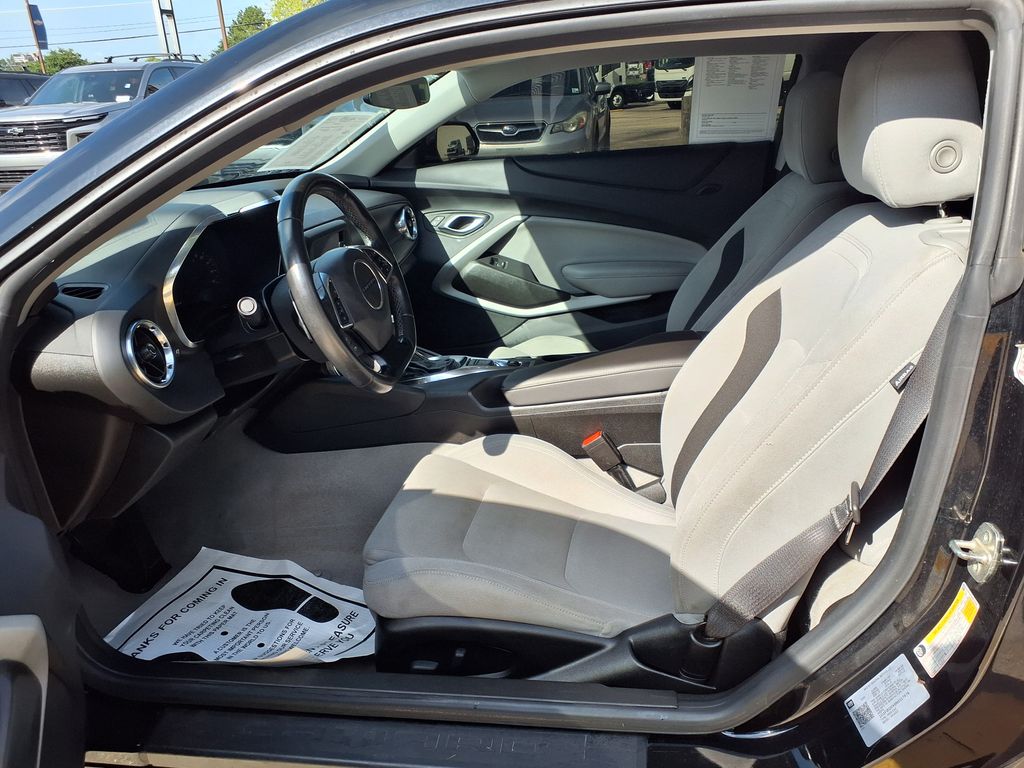 Used 2022 Black Chevrolet 1LT image 11