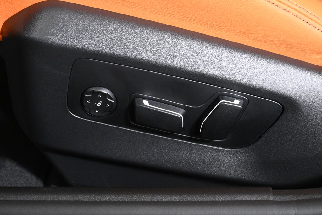 Thumbnail: 2026 BMW M5 - 27