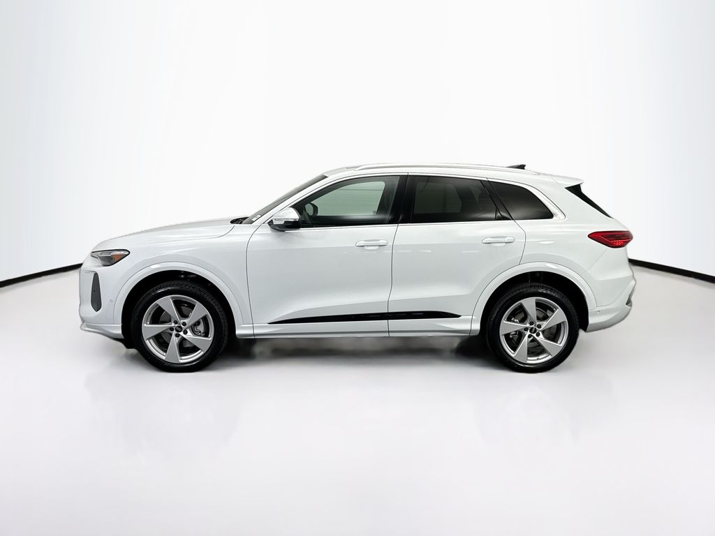Thumbnail: 2025 Audi Q5 - 8