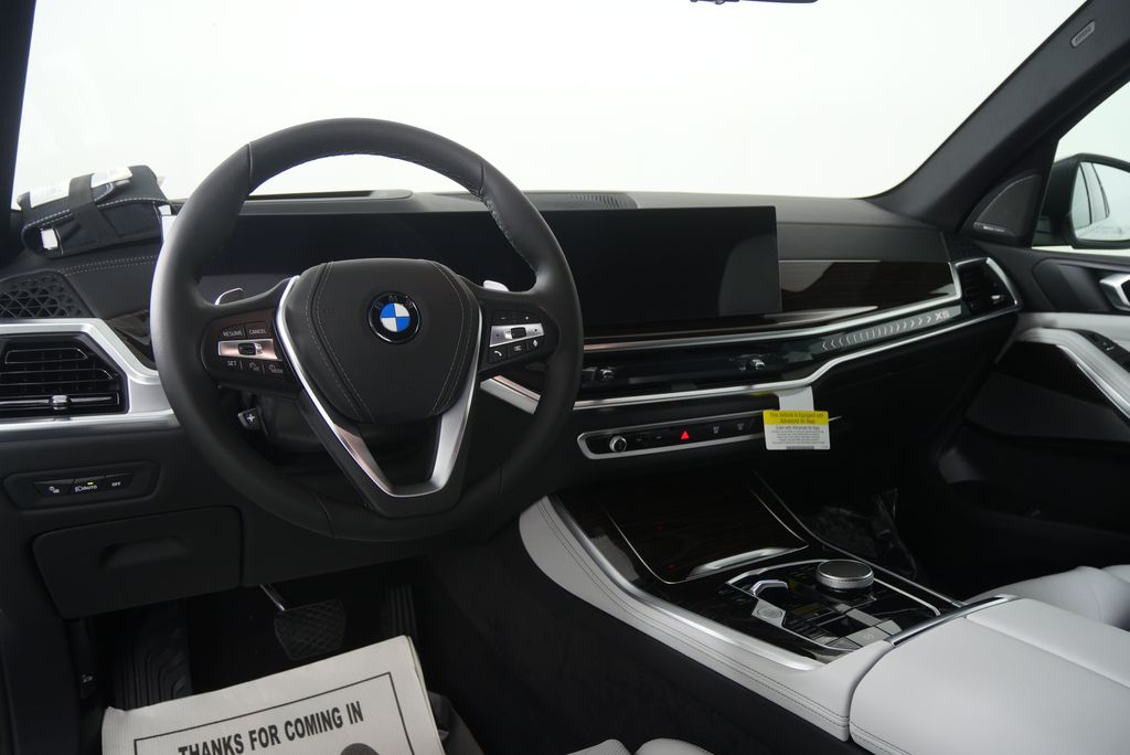 Thumbnail: 2026 BMW X5 - 16