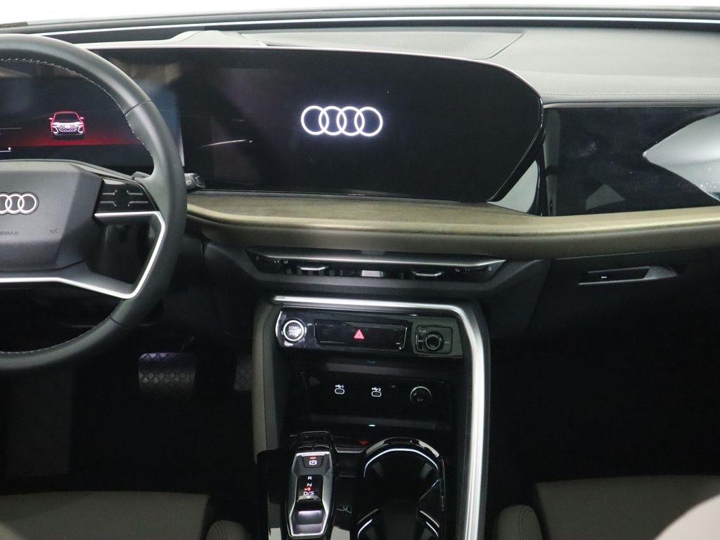 Thumbnail: 2025 Audi Q5 - 15