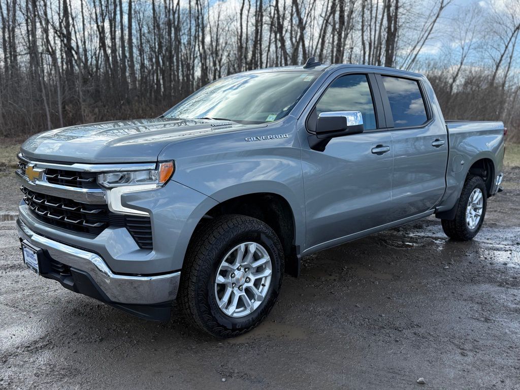 Sterling Gray Metallic 2026 Chevrolet Silverado 1500 LT Crew Cab 4WD Pickup Truck Four-Wheel Drive 8-Speed Automatic