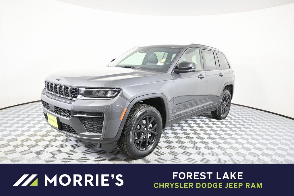 2026 Jeep Grand Cherokee Laredo