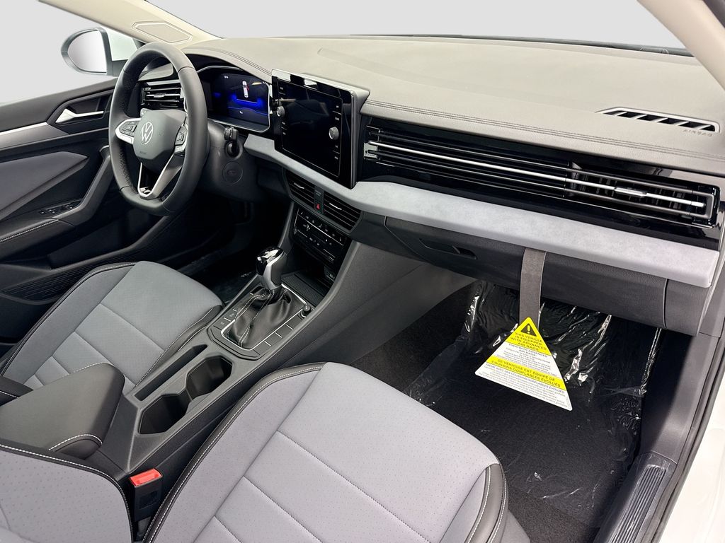 Thumbnail: 2026 Volkswagen Jetta - 15