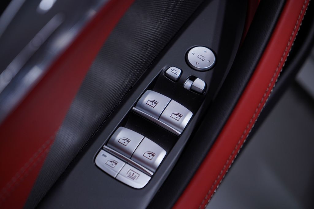 Thumbnail: 2026 BMW 8 Series - 17