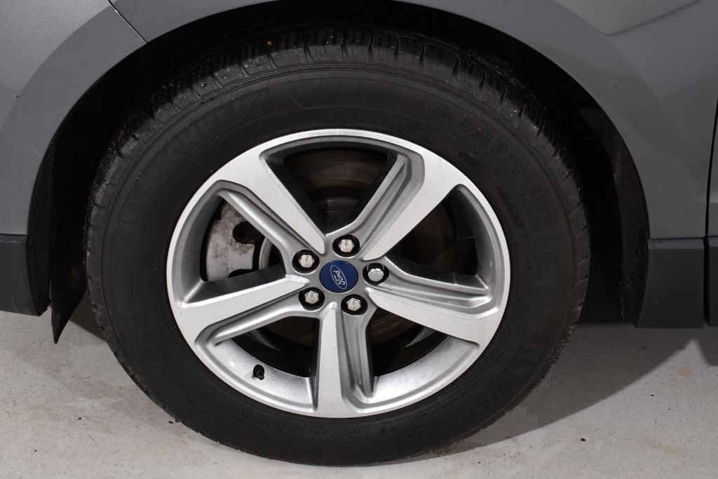 Used 2022 Gray Ford SEL image 24