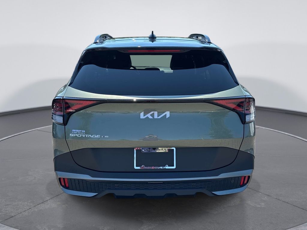 Used 2024 Green Kia X-Pro Prestige image 6