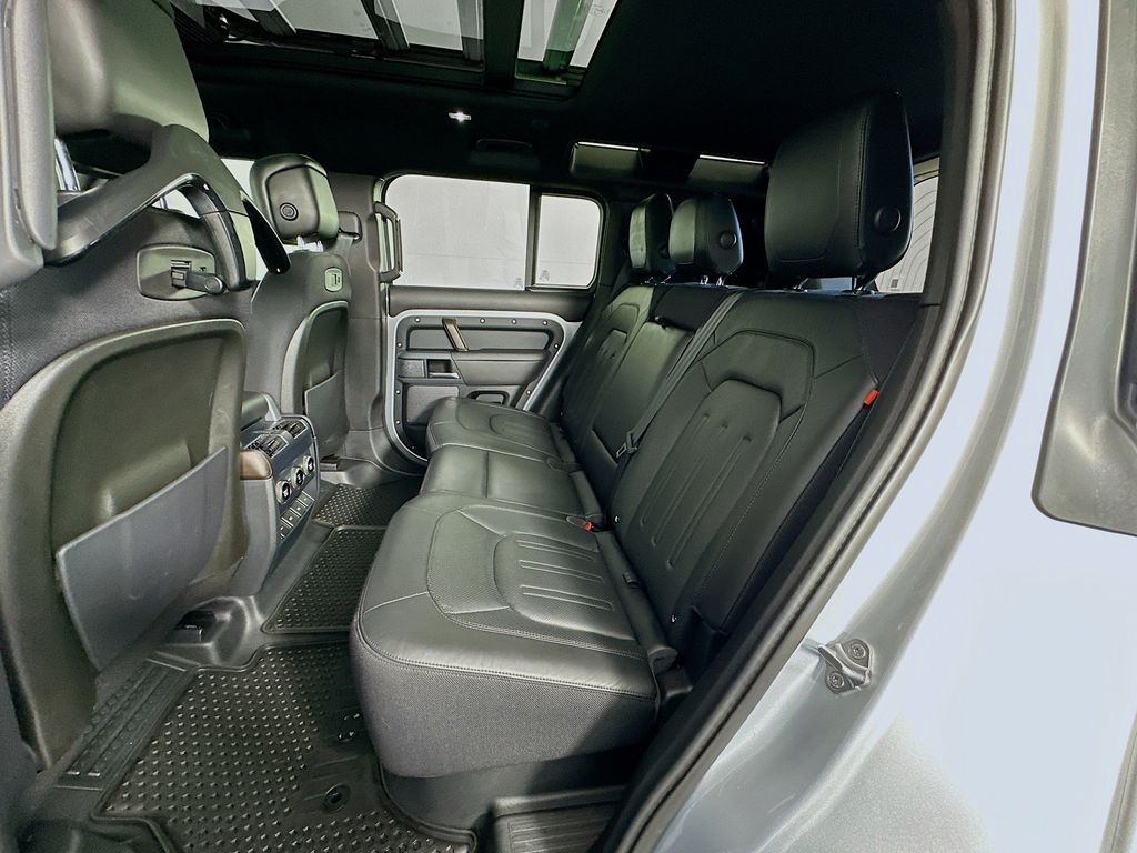 Thumbnail: 2020 Land Rover Defender - 25