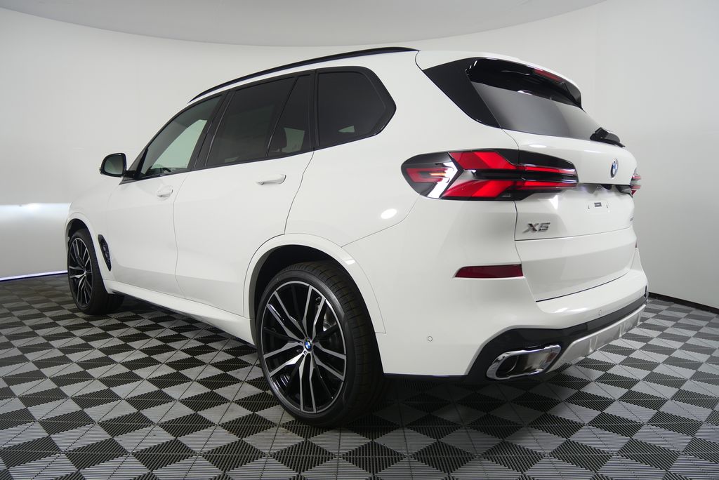 Thumbnail: 2026 BMW X5 - 5