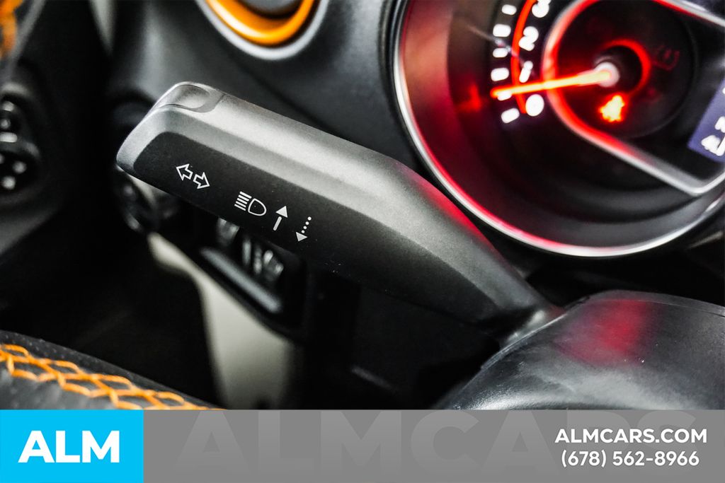 Used 2020 White Jeep Mojave image 28