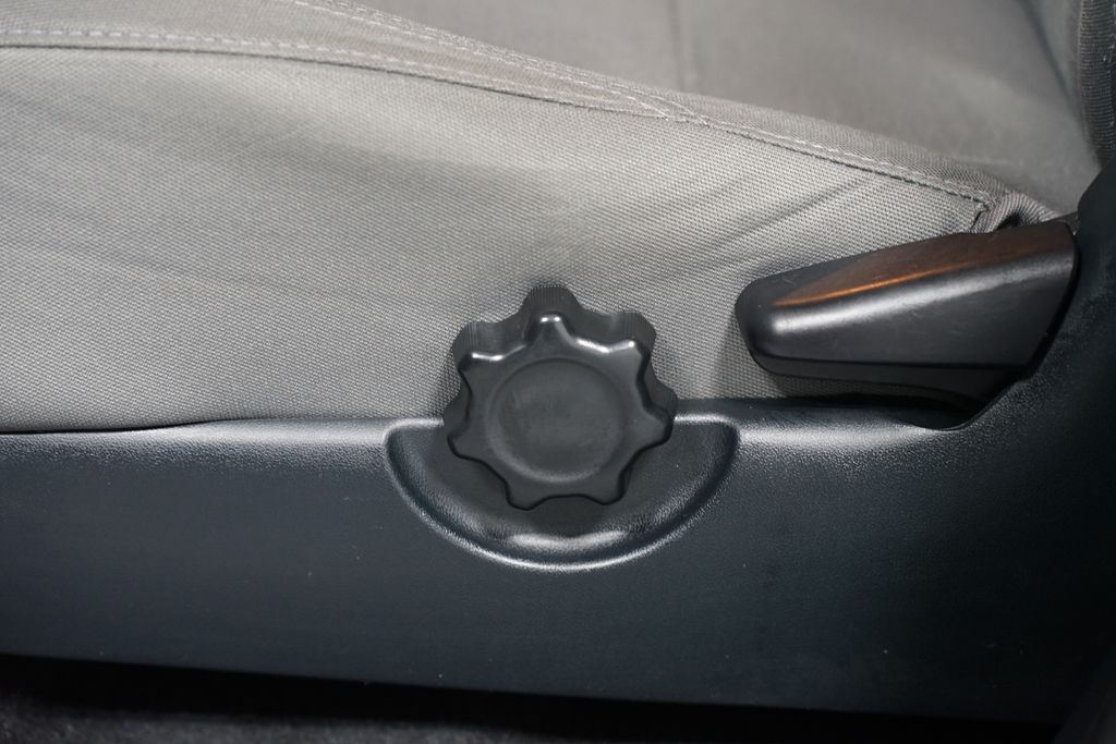 Thumbnail: 2019 Toyota Tacoma - 29