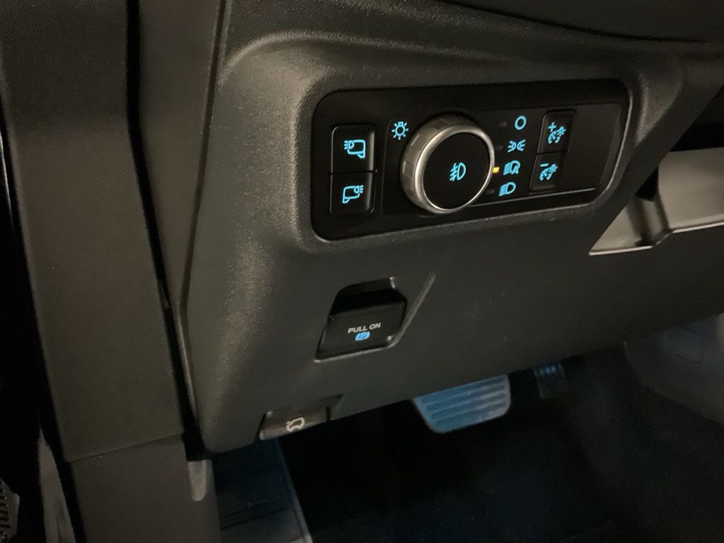 New 2025 Black Ford Outer Banks image 10