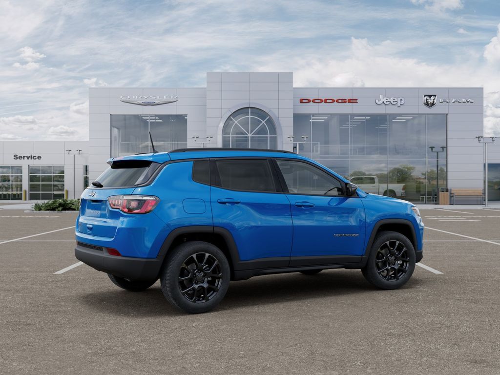 New 2026 Hydro Blue Pearlcoat Jeep Latitude image 4