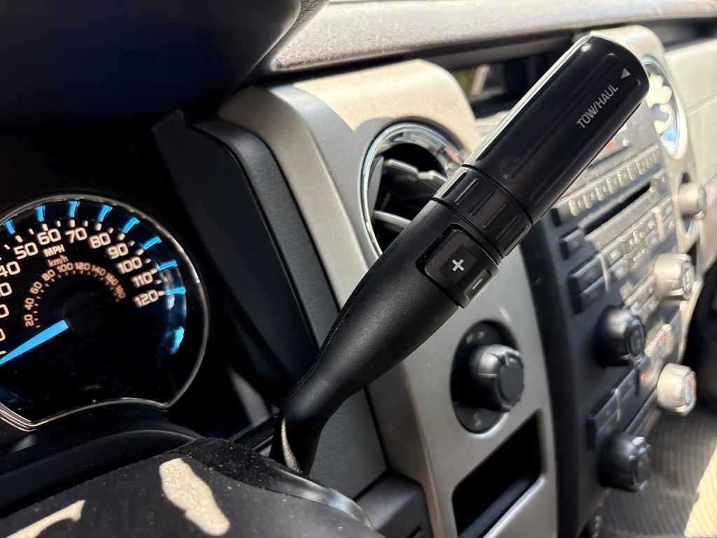 2012 Ford F-150 XLT photo 19