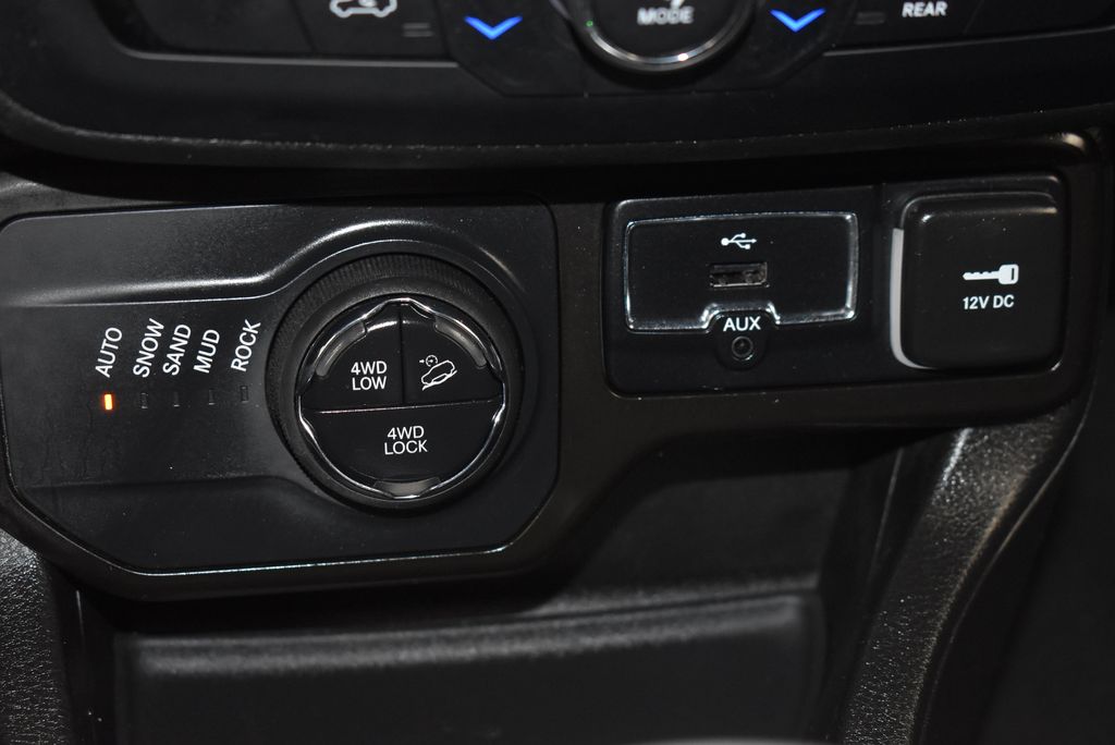 Thumbnail: 2023 Jeep Renegade - 20