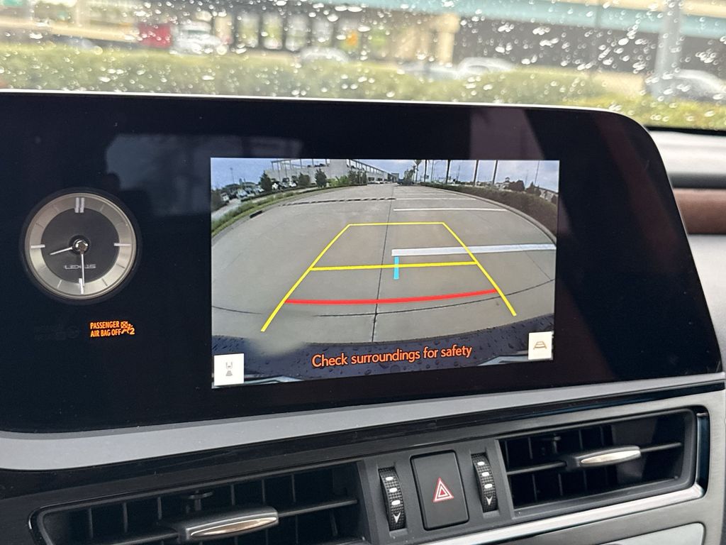 Thumbnail: 2025 Lexus ES - 24