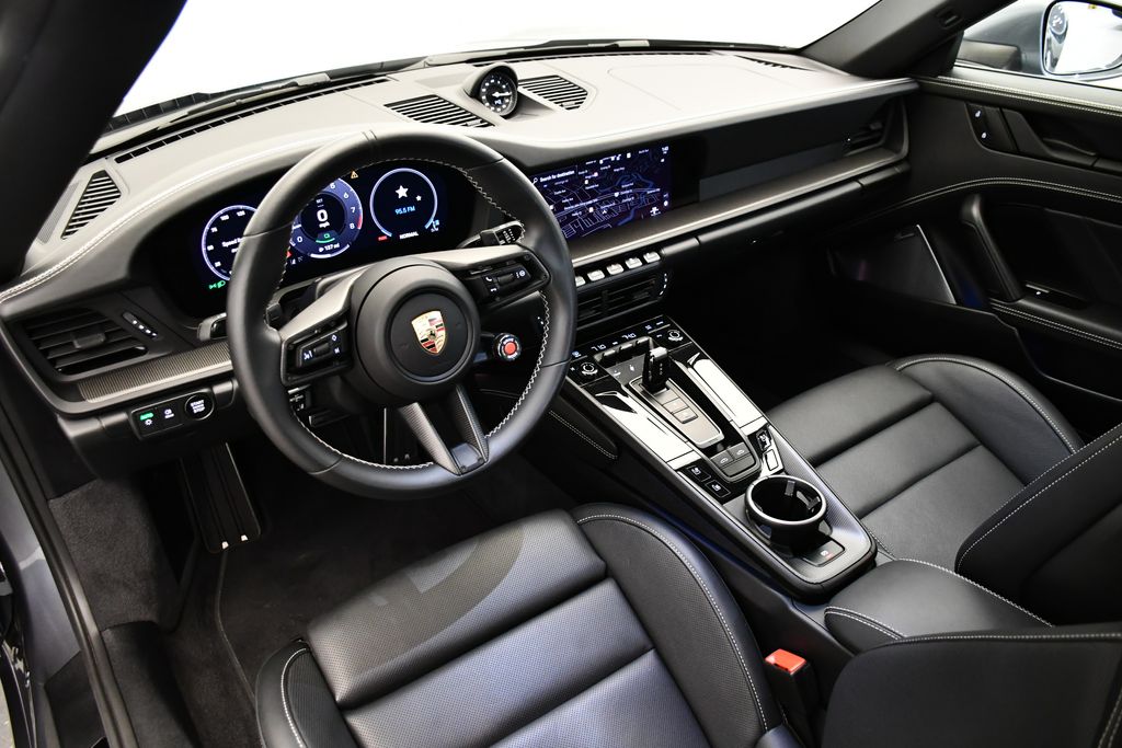 Thumbnail: 2025 Porsche 911 - 4