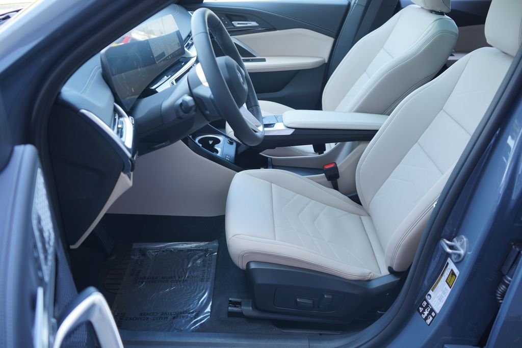 2025 BMW X2 xDrive28i 11