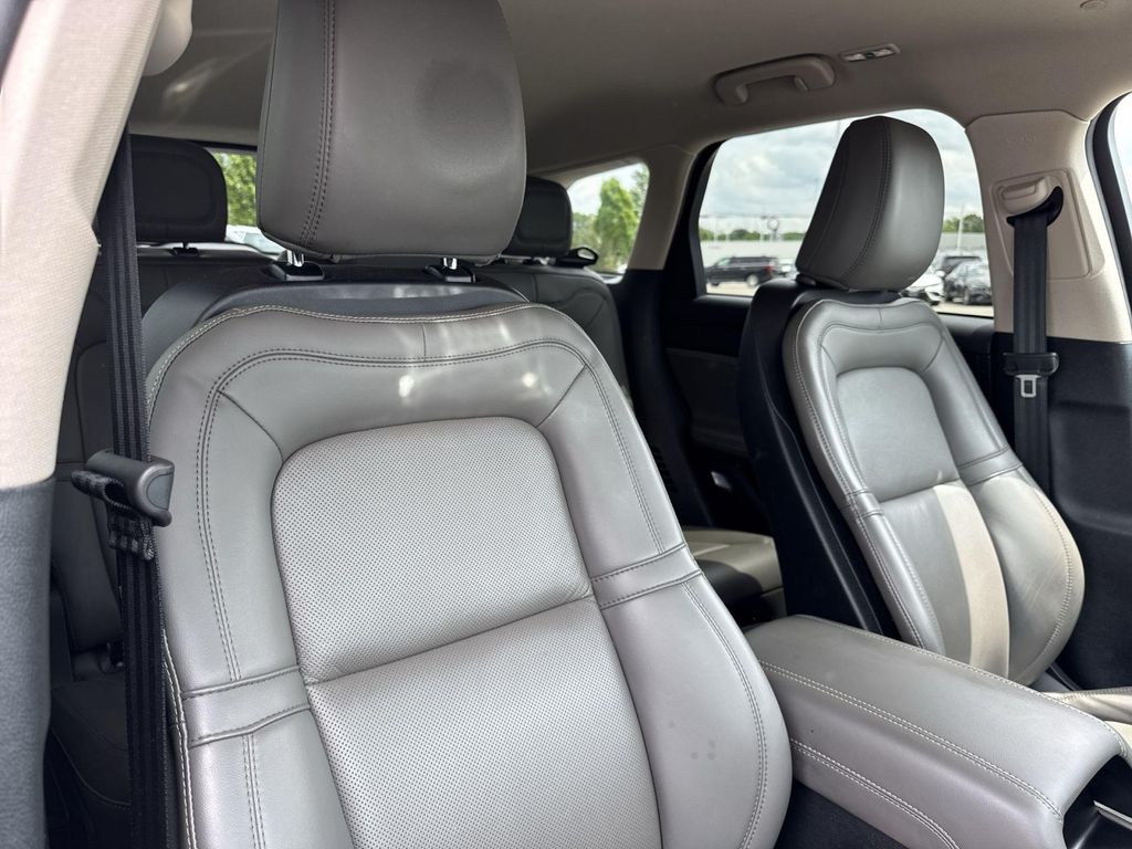 2024 Infinite Black Metallic Clearcoat Lincoln Corsair Reserve FWD SUV