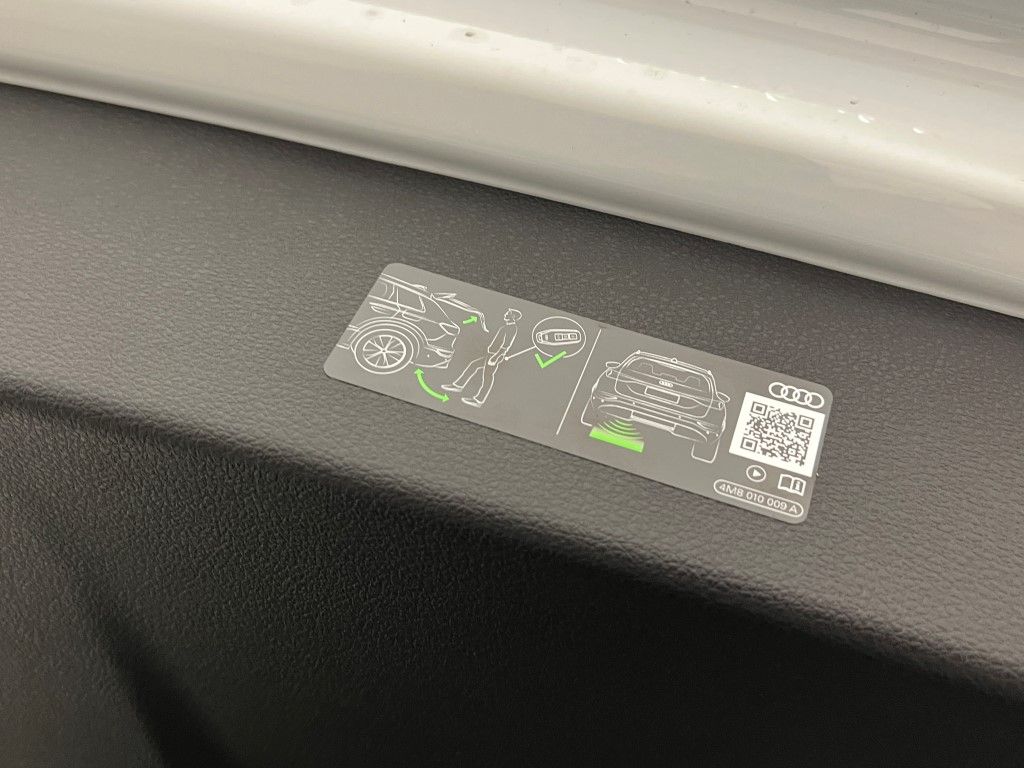 Thumbnail: 2026 Audi Q7 - 14