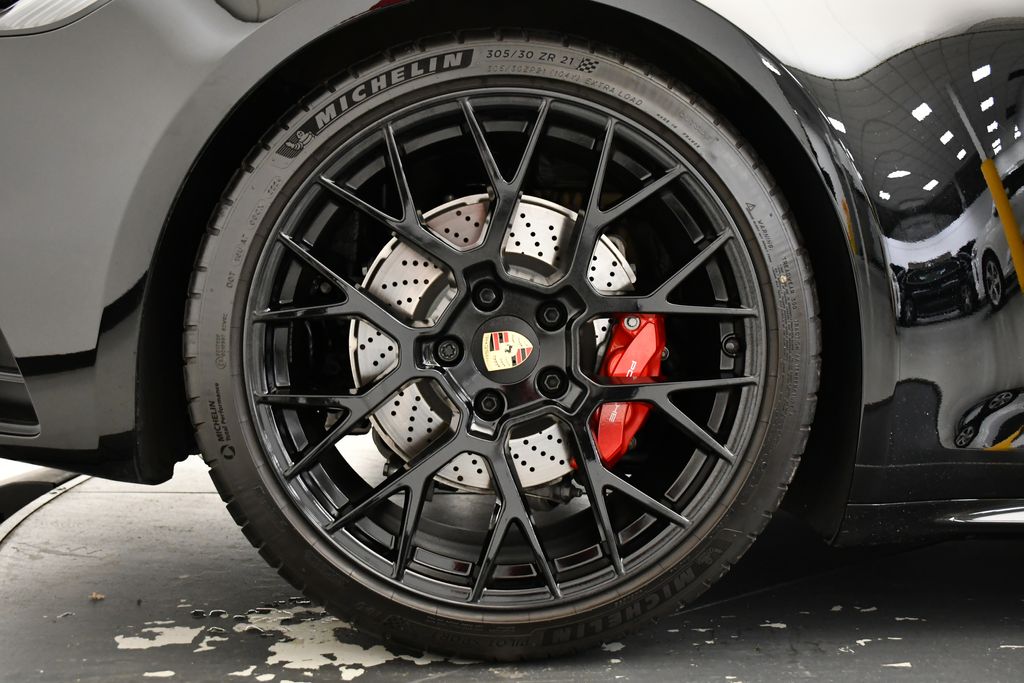 Thumbnail: 2024 Porsche 911 - 18