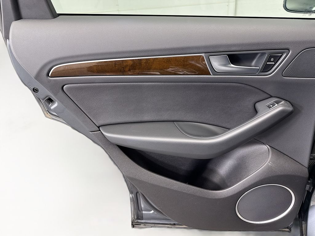 Thumbnail: 2016 Audi Q5 - 25