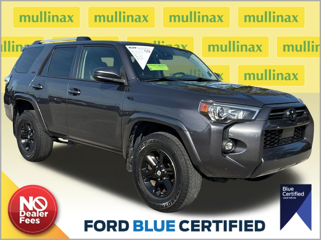 2022 Toyota 4Runner SR5's photo