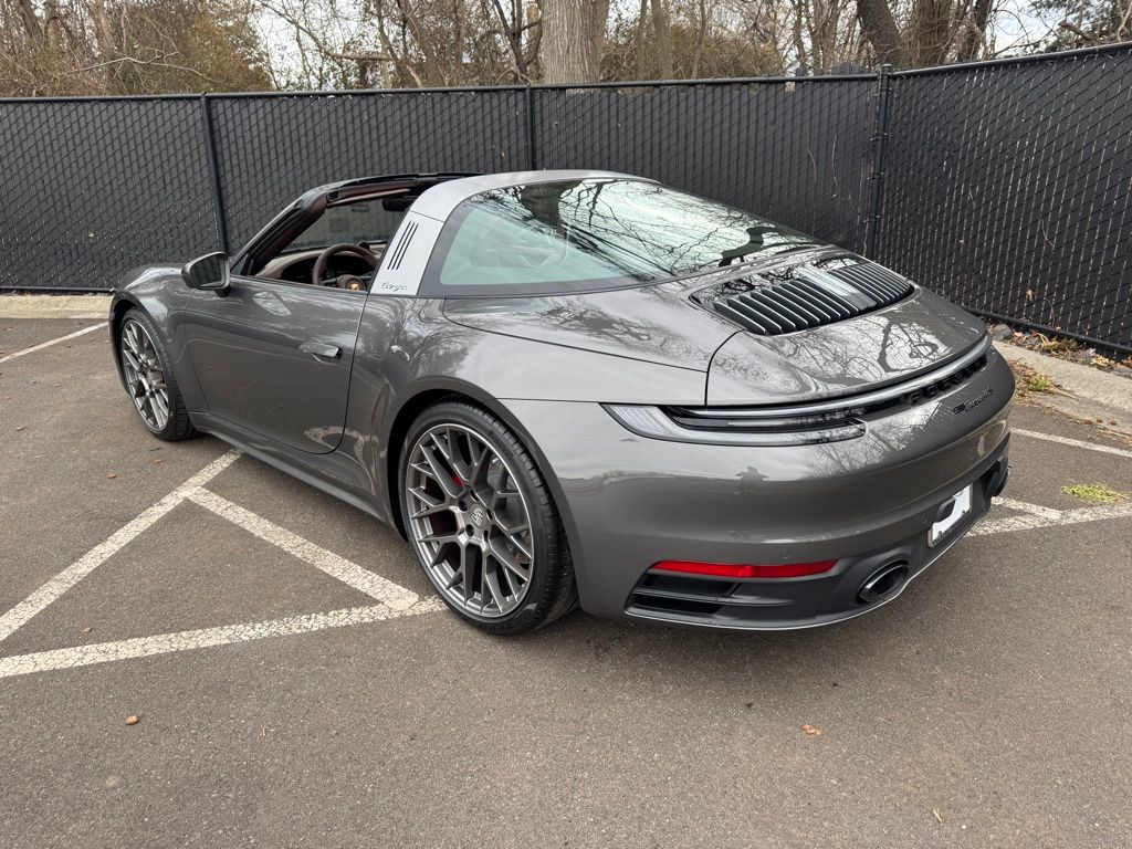 2024 Porsche 911 Targa 4S 3