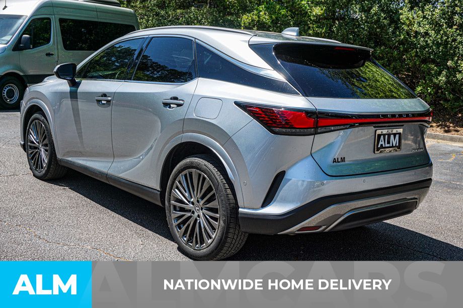 Used 2023 Silver Lexus 350 Luxury image 4