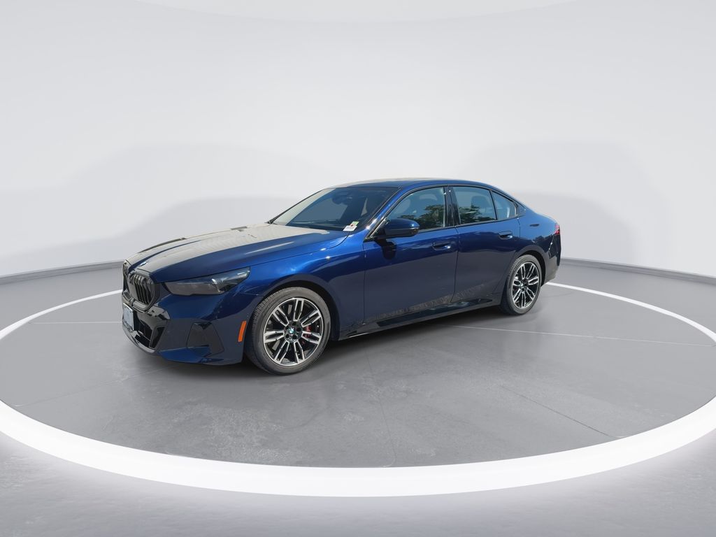 Thumbnail: 2026 BMW 5 Series - 4
