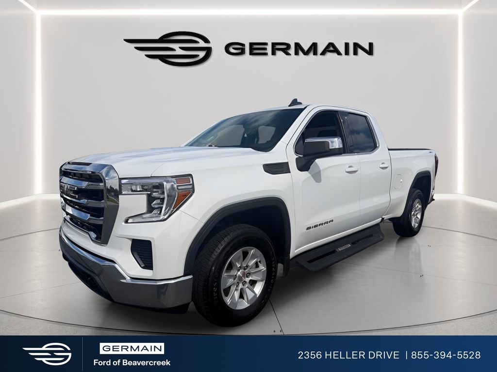 Used 2021 White GMC SLE image 4