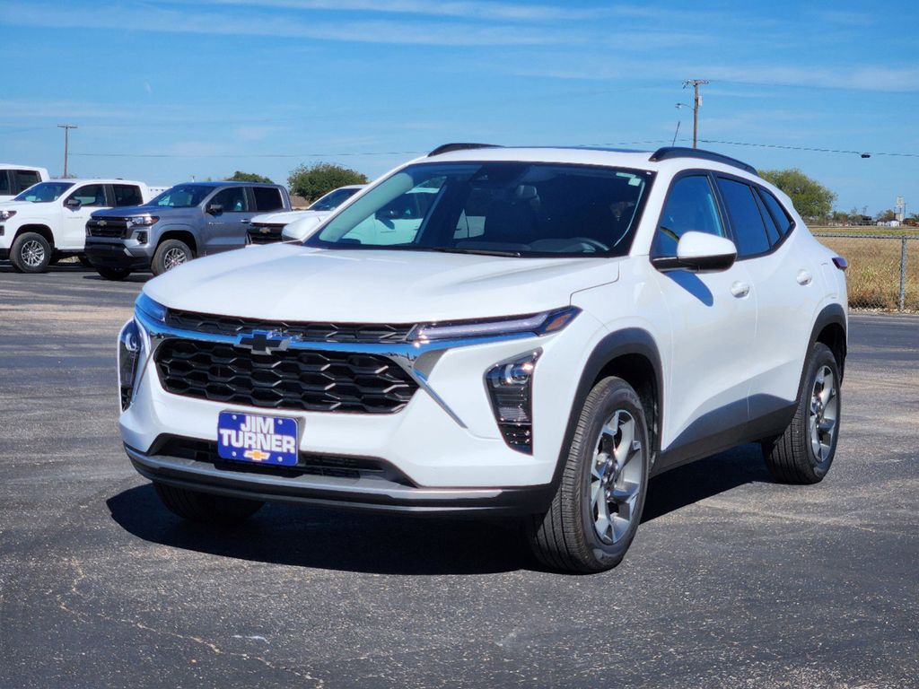 2025 Chevrolet Trax LT 2