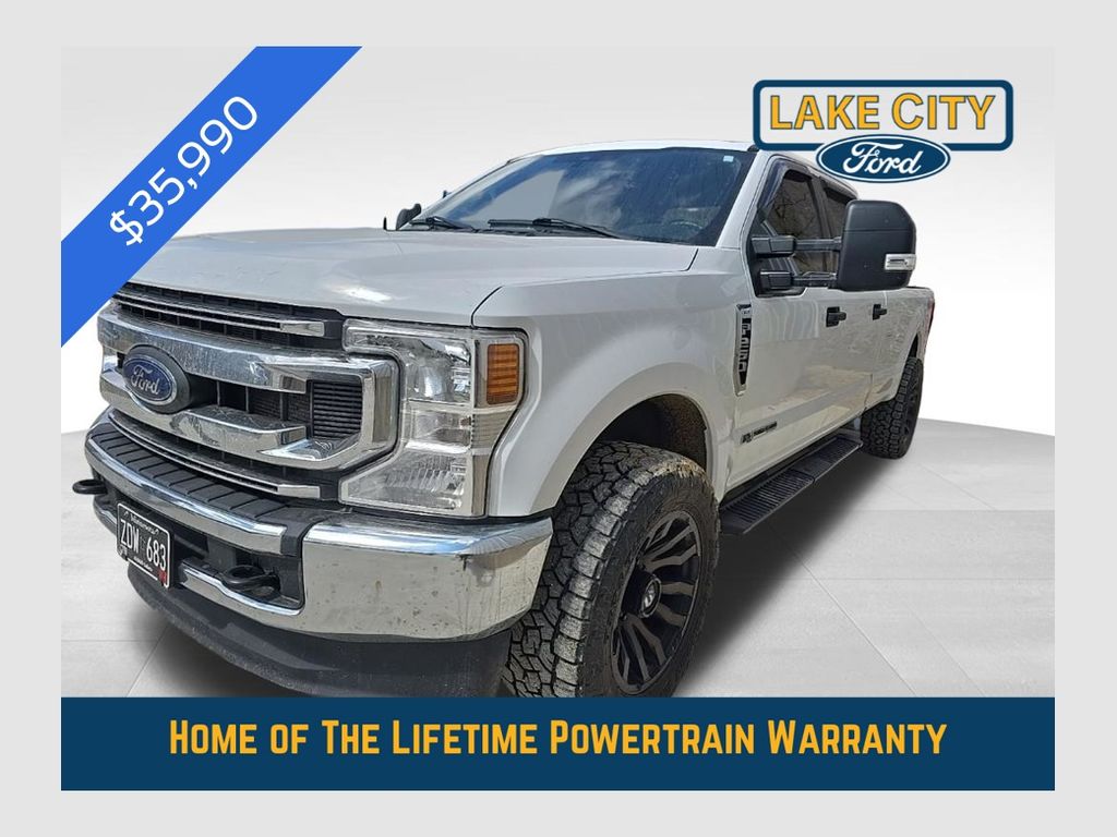 Oxford White 2022 Ford F-250 Super Duty XLT Crew Cab 4WD Pickup Truck Four-Wheel Drive Automatic